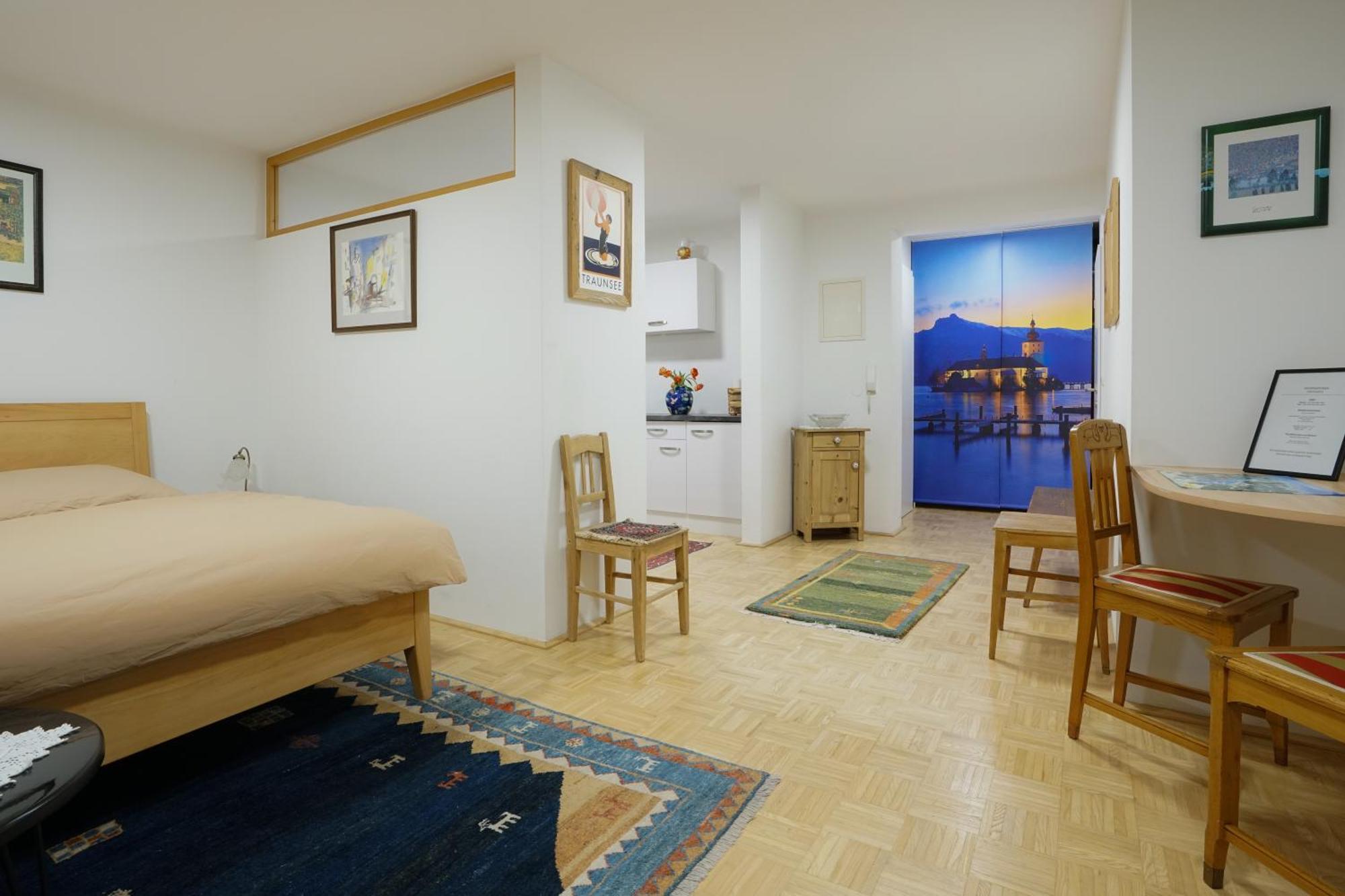 Homely Apartment In The Center With Garden View Gmunden Exterior foto
